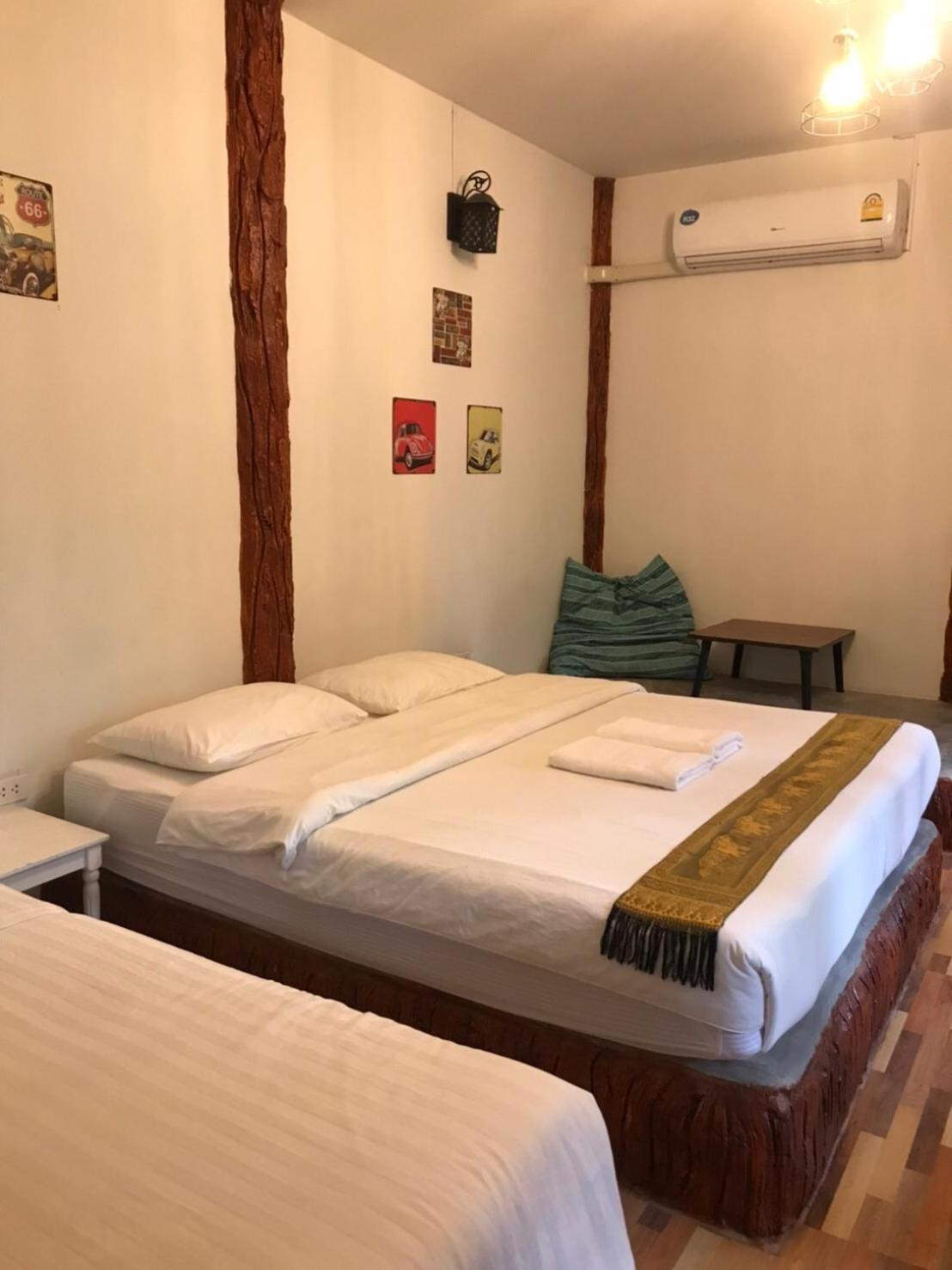 Baanpongtara Hotel Suan Phueng Buitenkant foto