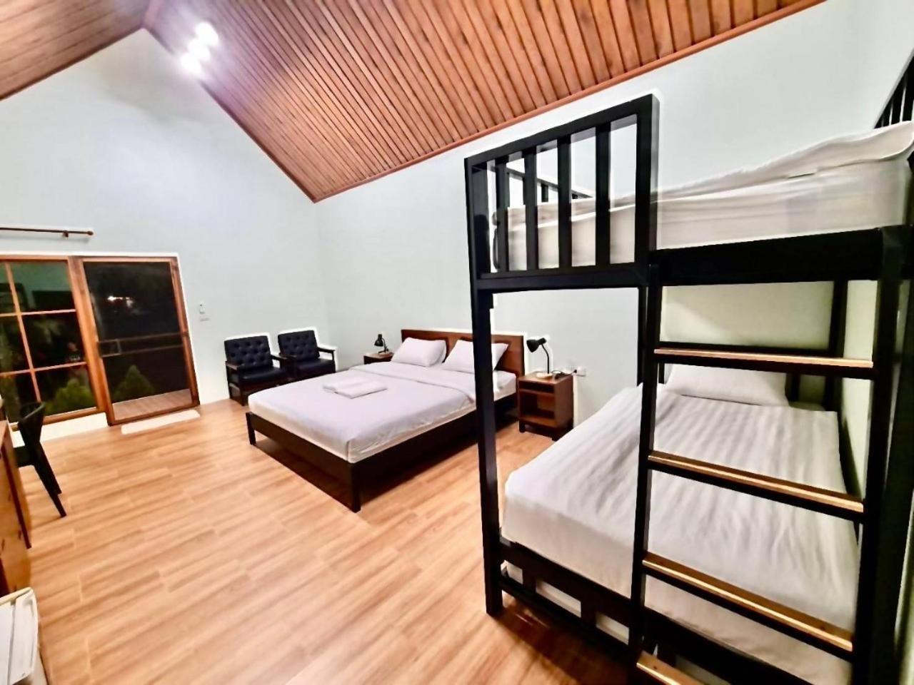 Baanpongtara Hotel Suan Phueng Buitenkant foto